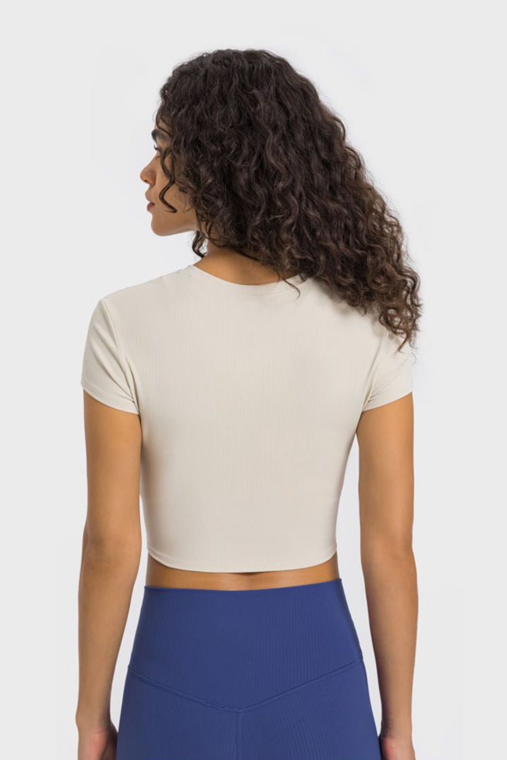 Round neck cropped sports t-shirt strap detail