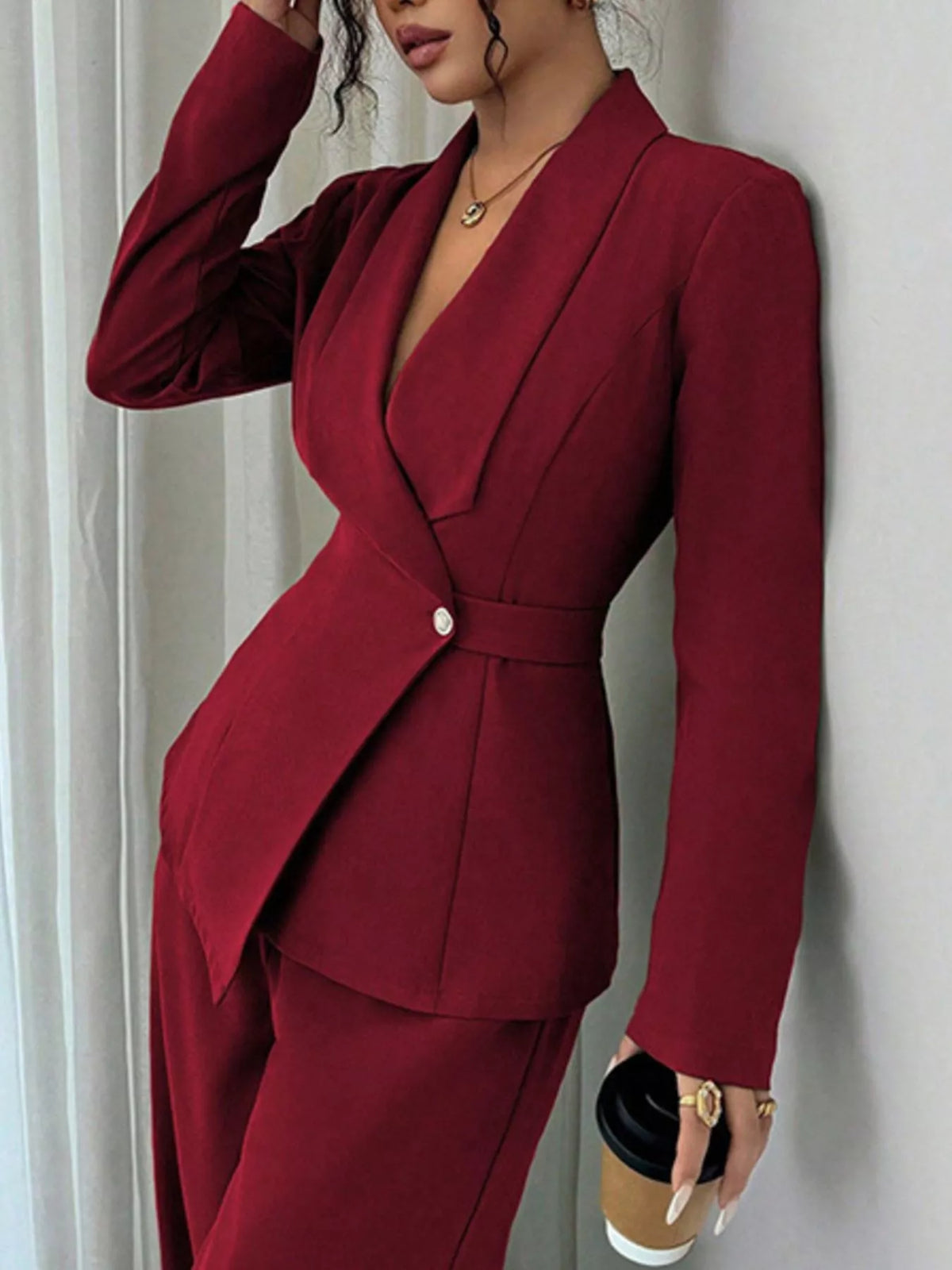 One button blazer detail