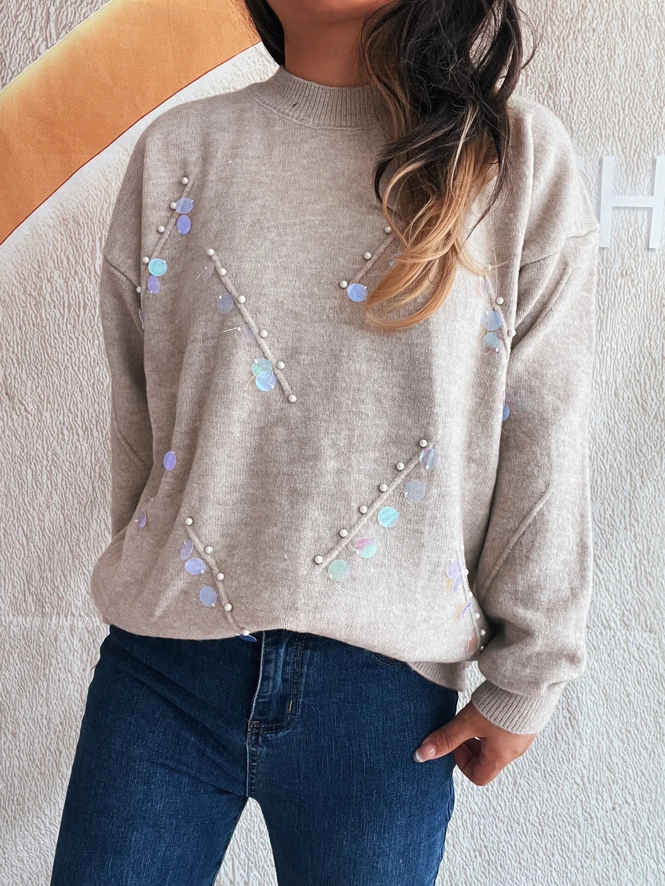 Sequined Embellished Round Neck Sweater - Fashorio