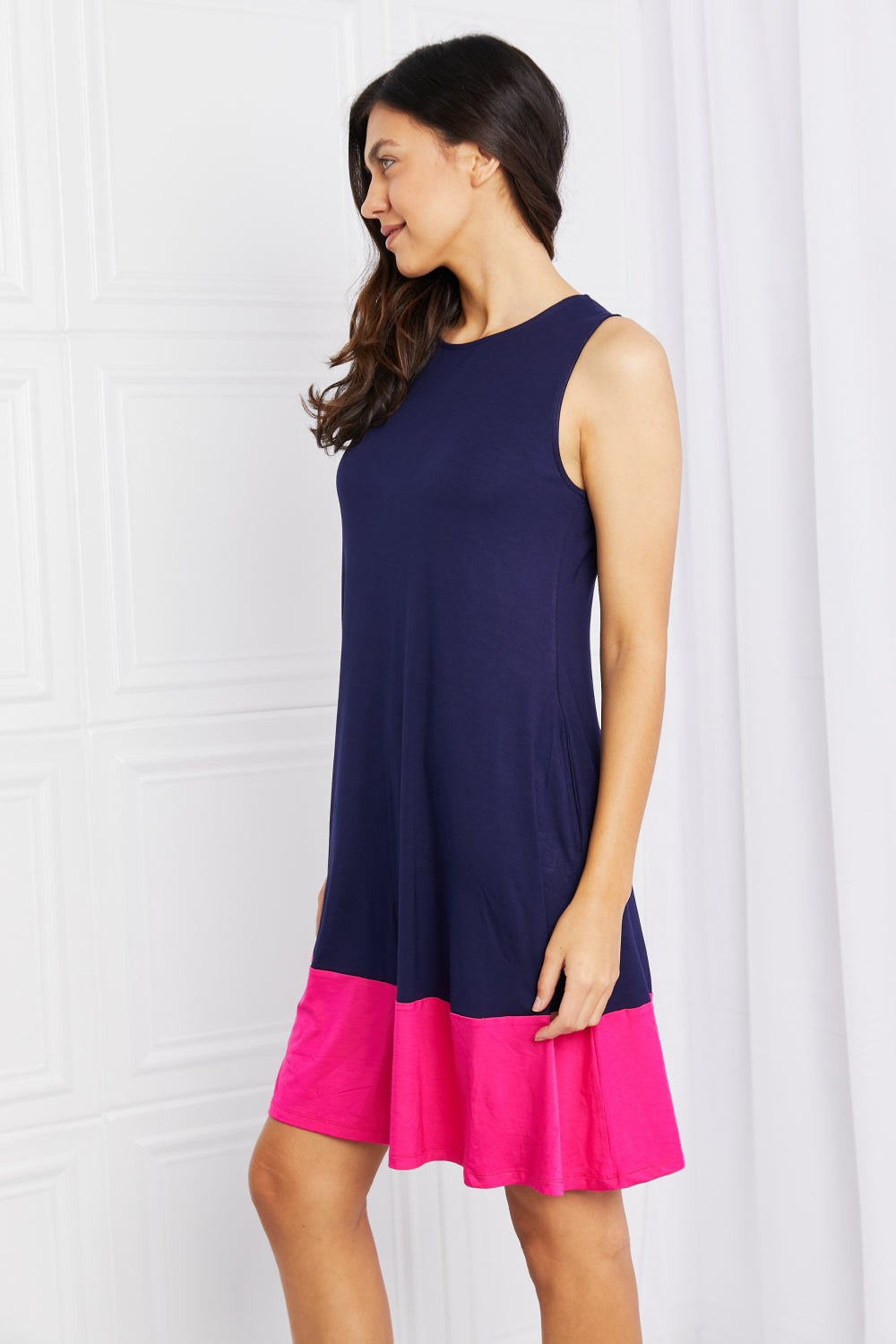 Two Tone Sleeveless Mini Dress with Pockets close up