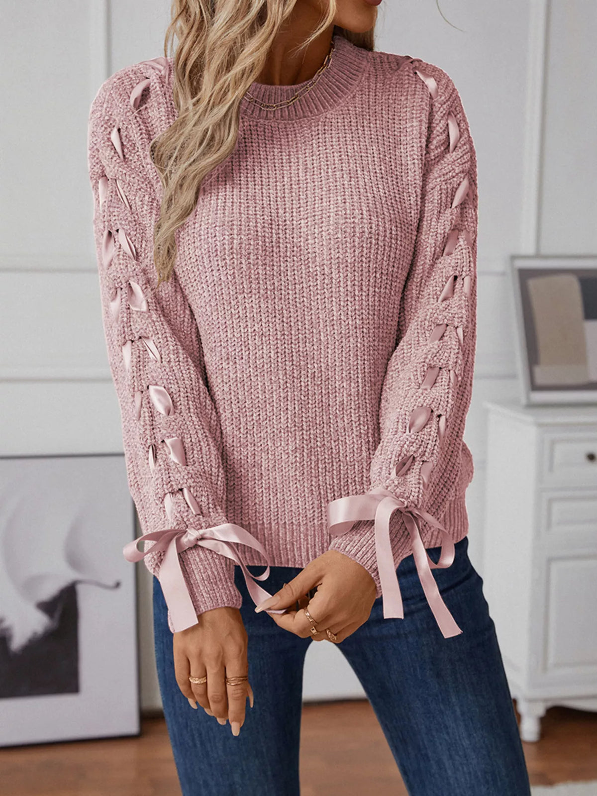 Ribbon tie sleeve round neck sweater, back view