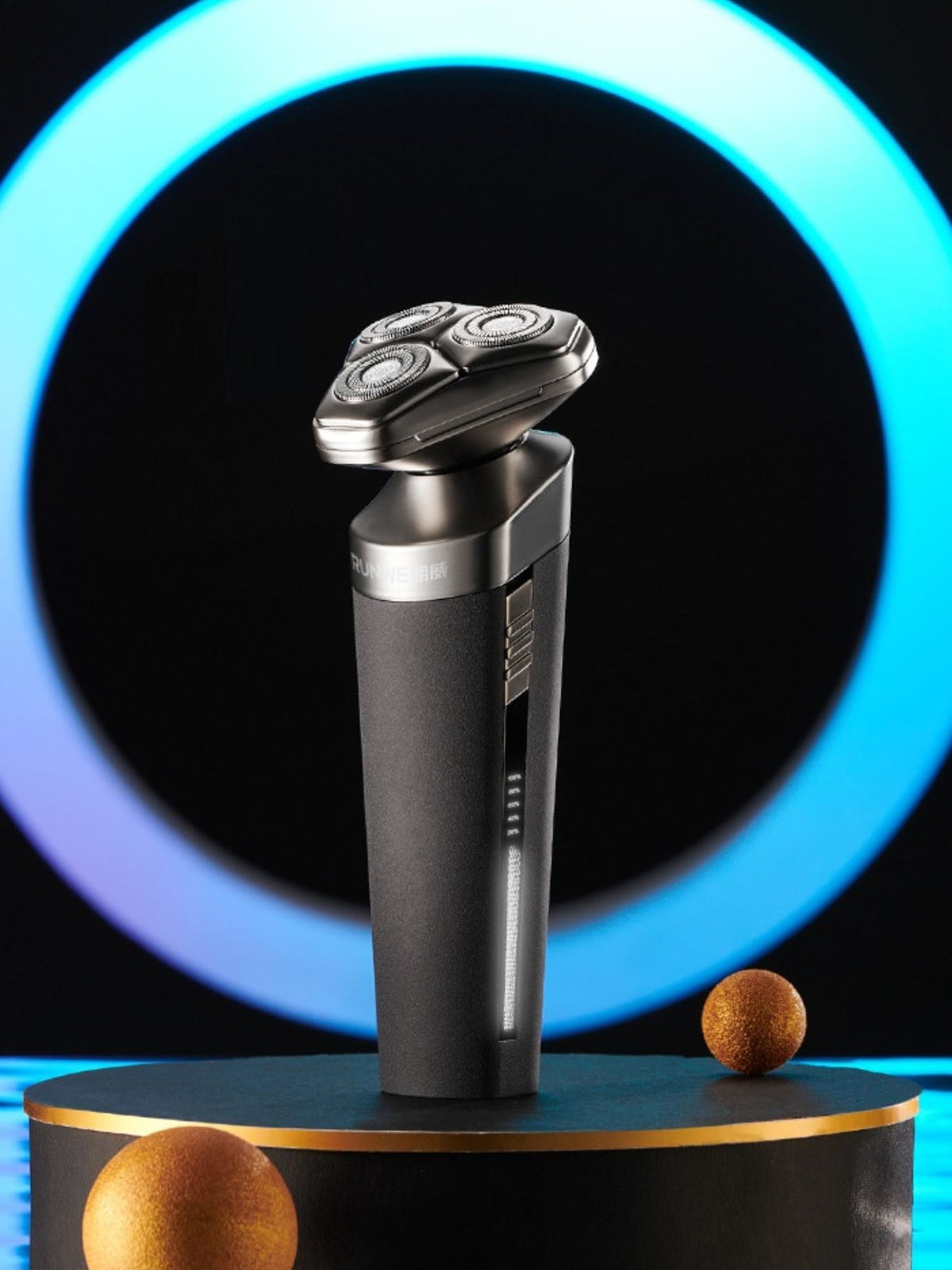 Rotary shaver floating heads close up