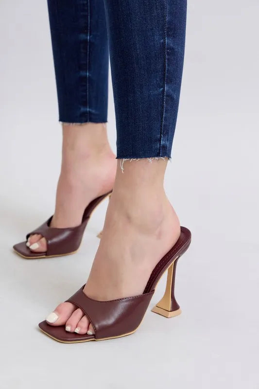 Judy Blue Plus Size Mid Rise Skinny Jeans – Raw Hem Denim - Fashorio