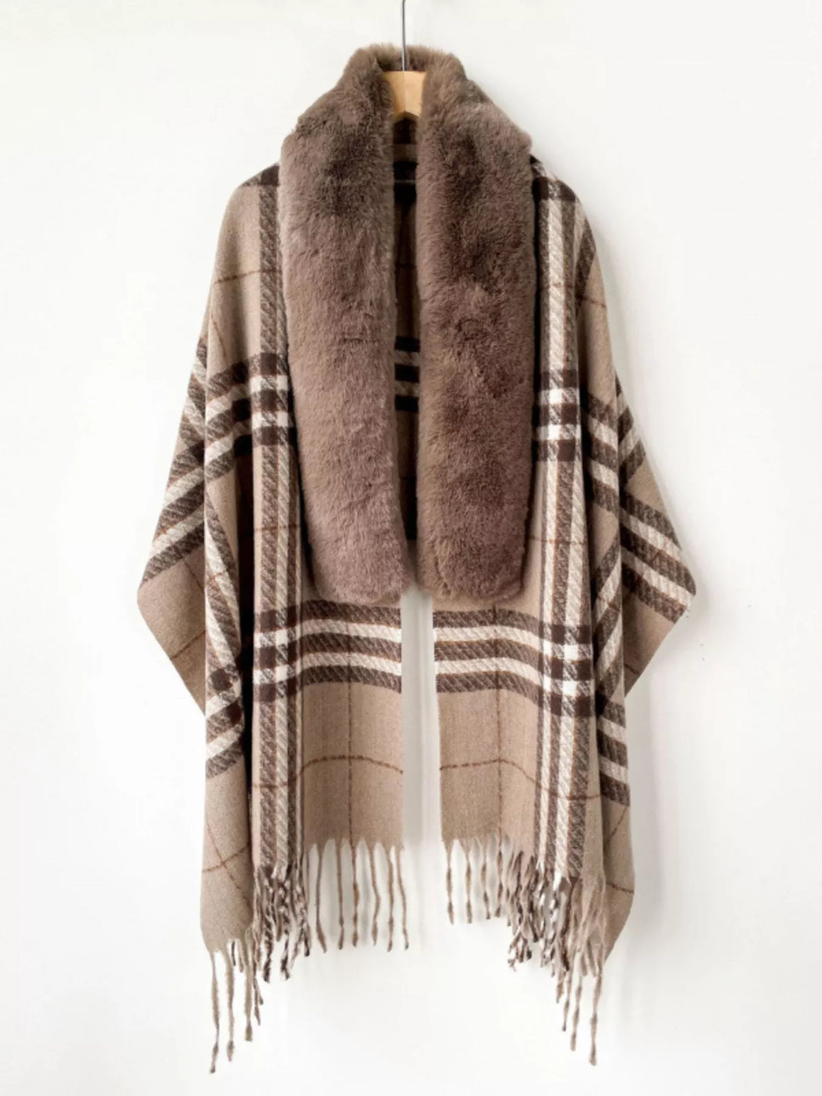 Close up of the soft faux fur pile and fringe
