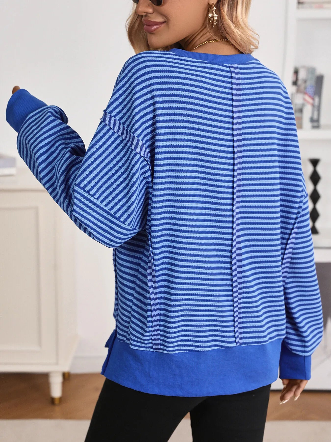 Exposed Seam Striped Contrast Sweatshirt - Fashorio