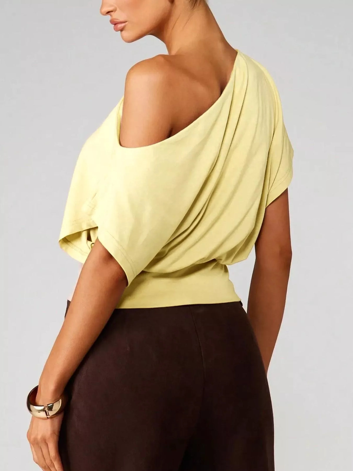One shoulder crop tee on model
