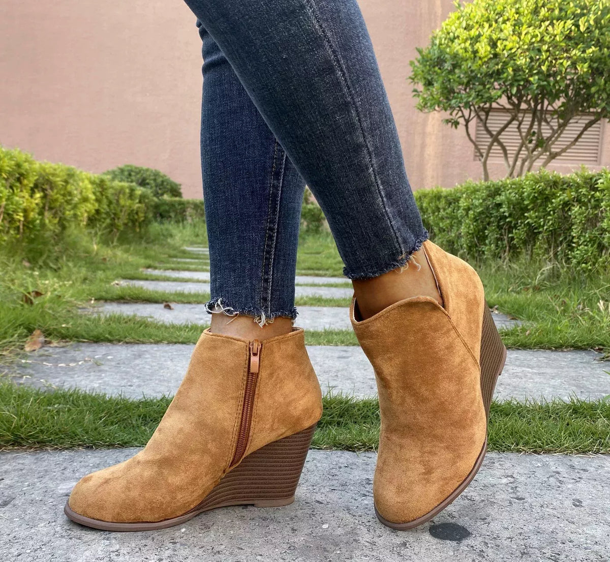 Round toe wedge ankle boots toe close up