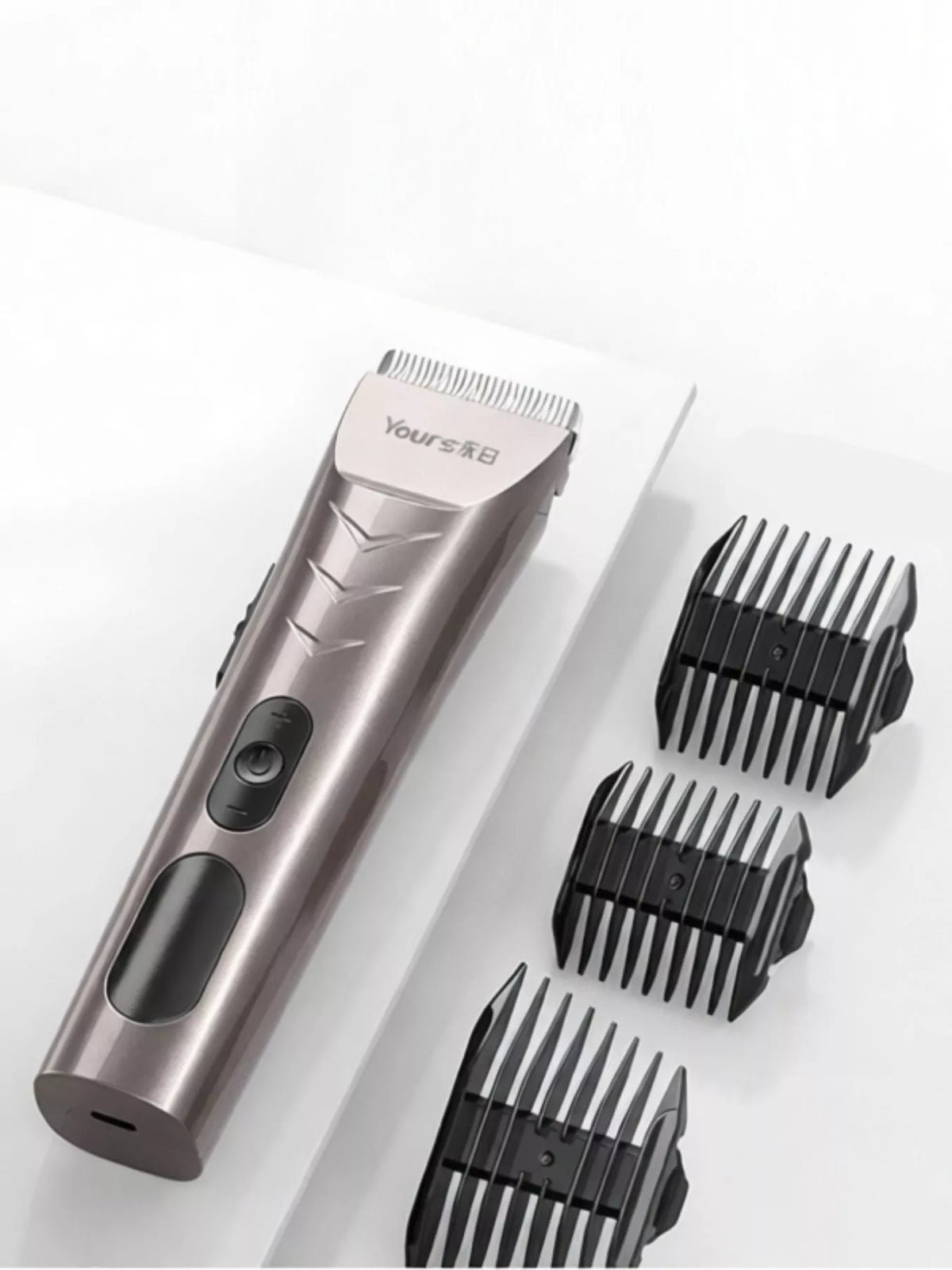 Clipper held in hand