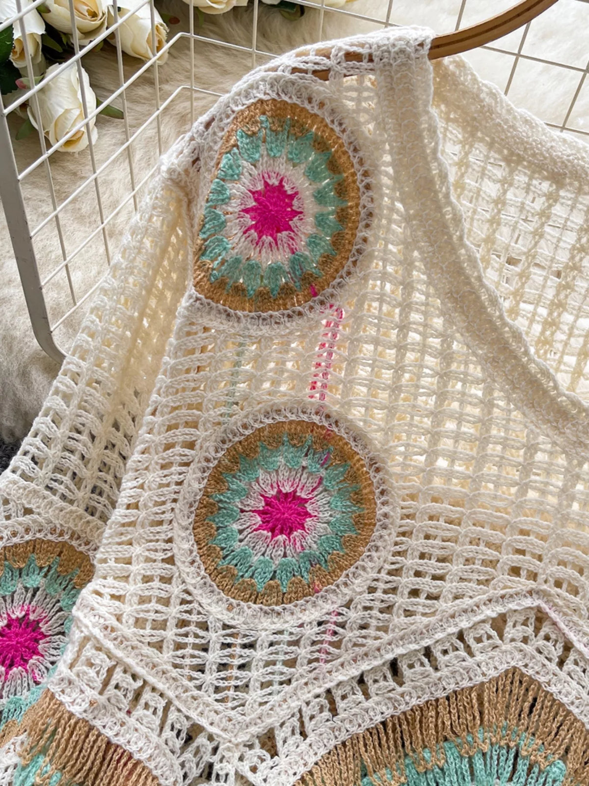 Crochet v neck knit cover up, knit texture detail