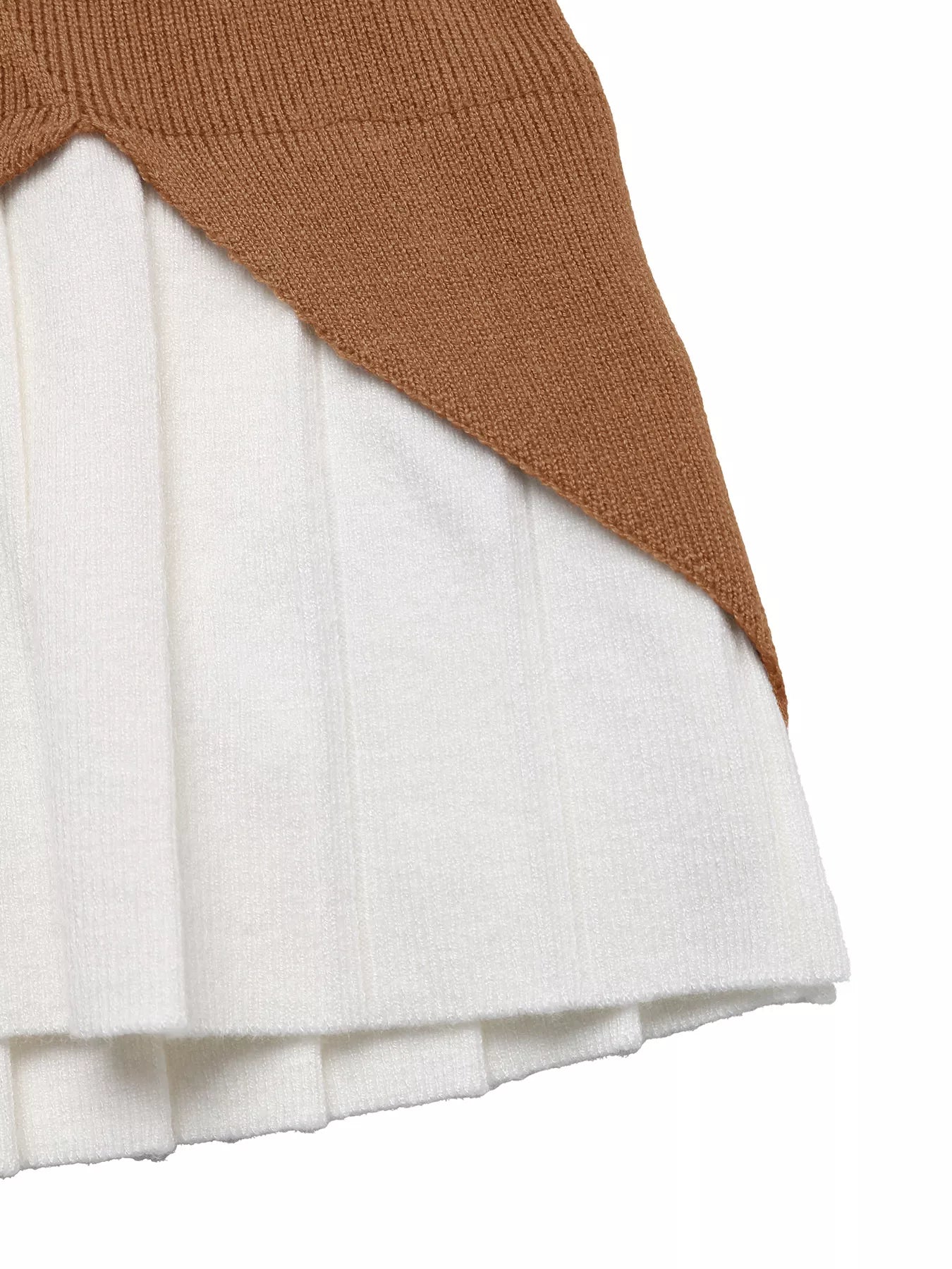 Decor Button Contrast Hem Knit Top - Fashorio