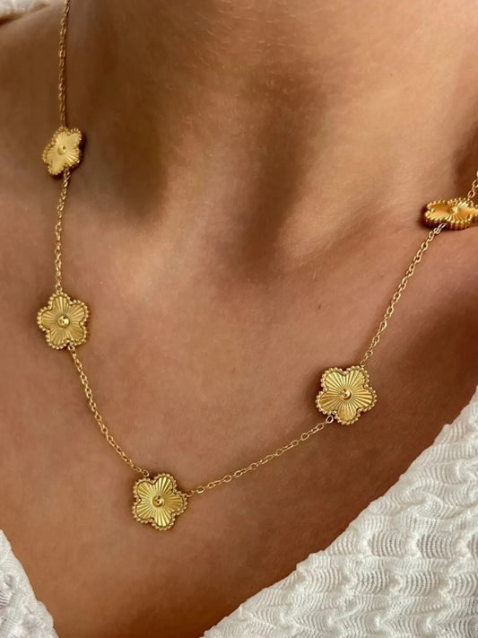 18K Gold-Plated Flower Chain Necklace Gold One Size - Fashorio