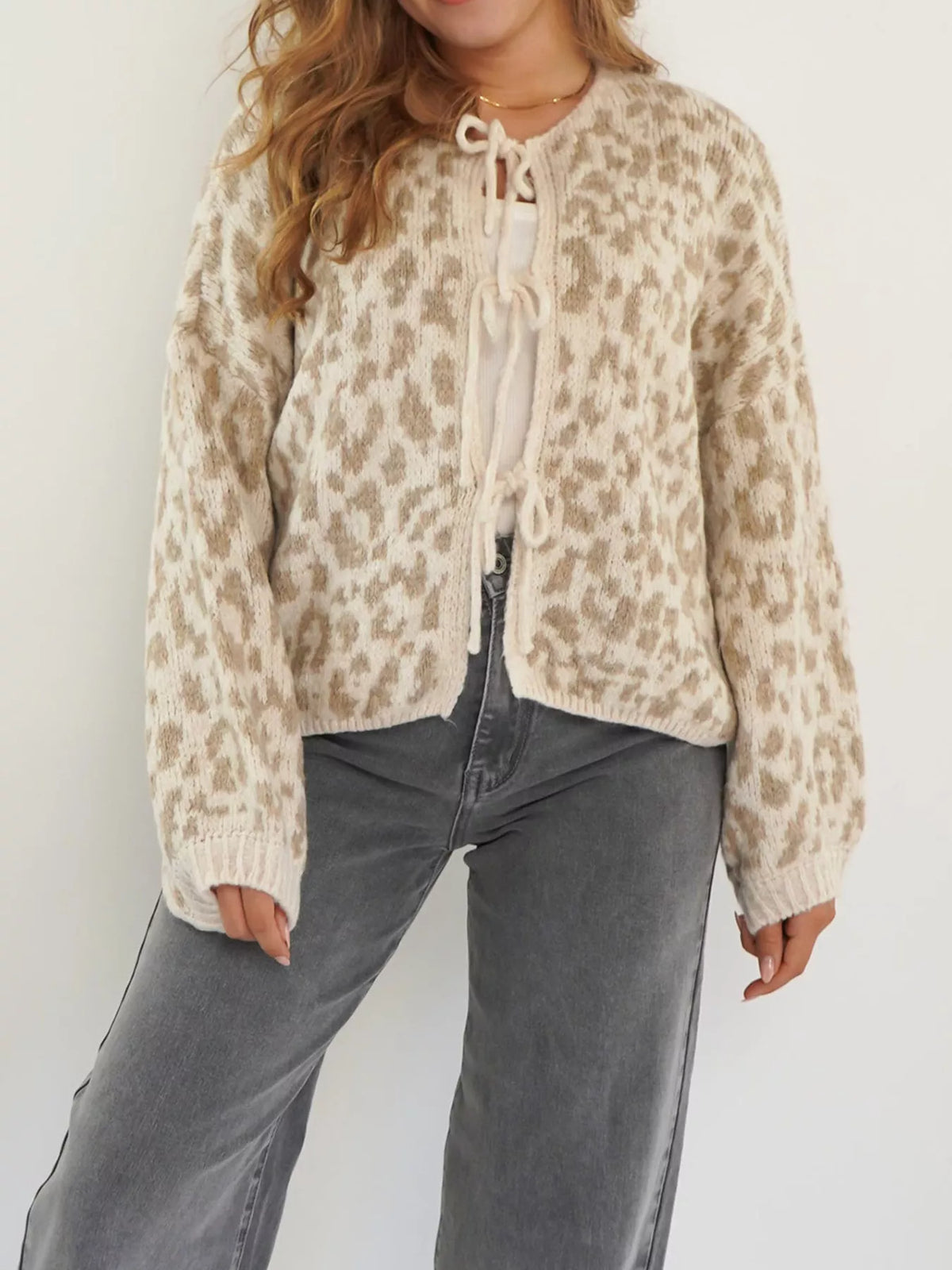 Tie front cardigan movement shot