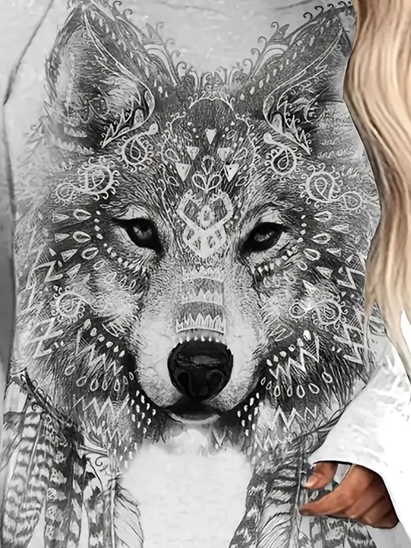 Bohemian Wolf Print Long Sleeve T-Shirt - Fashorio