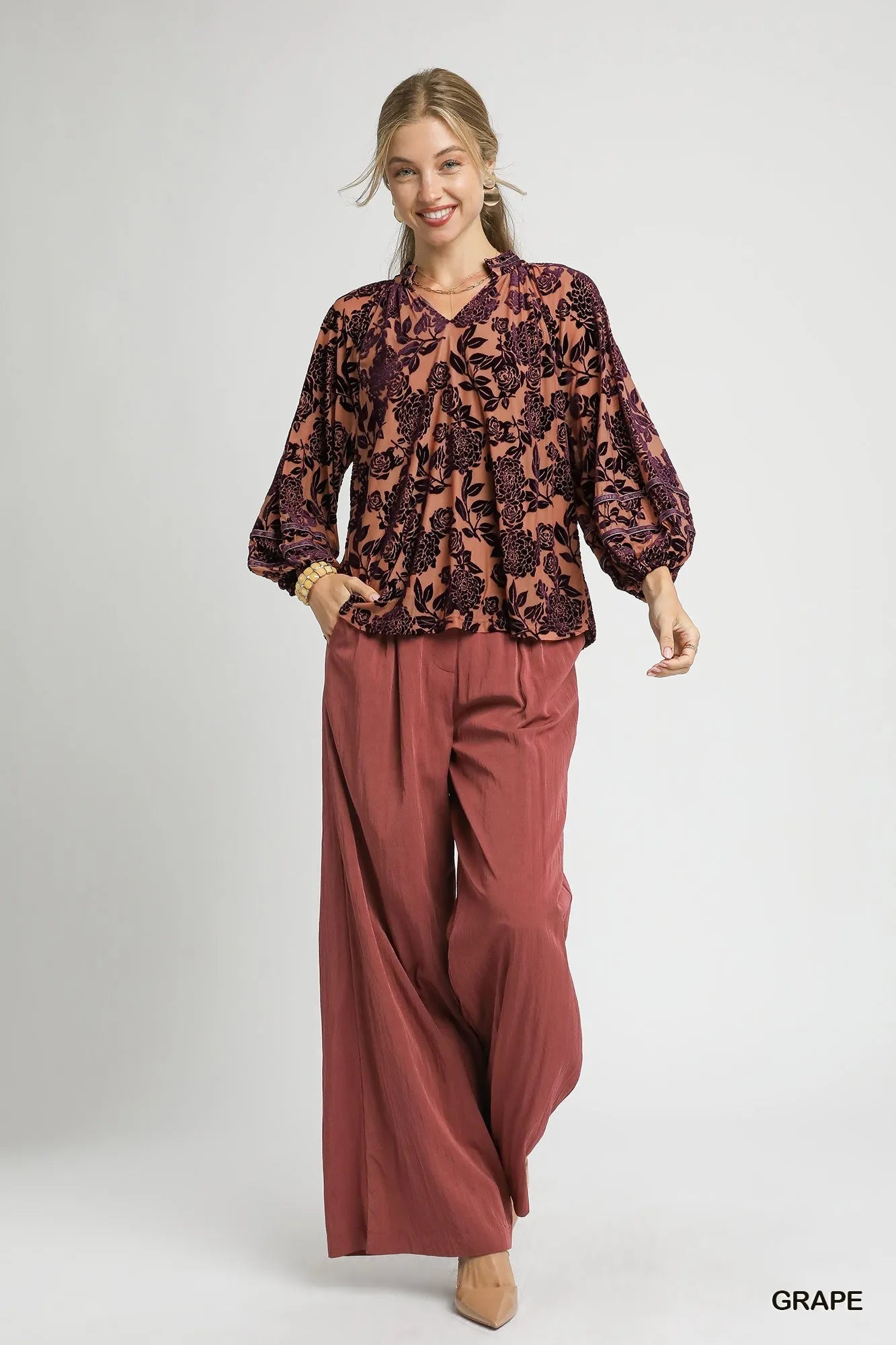Umgee Floral Velvet Blouse with Balloon Sleeves - Fashorio