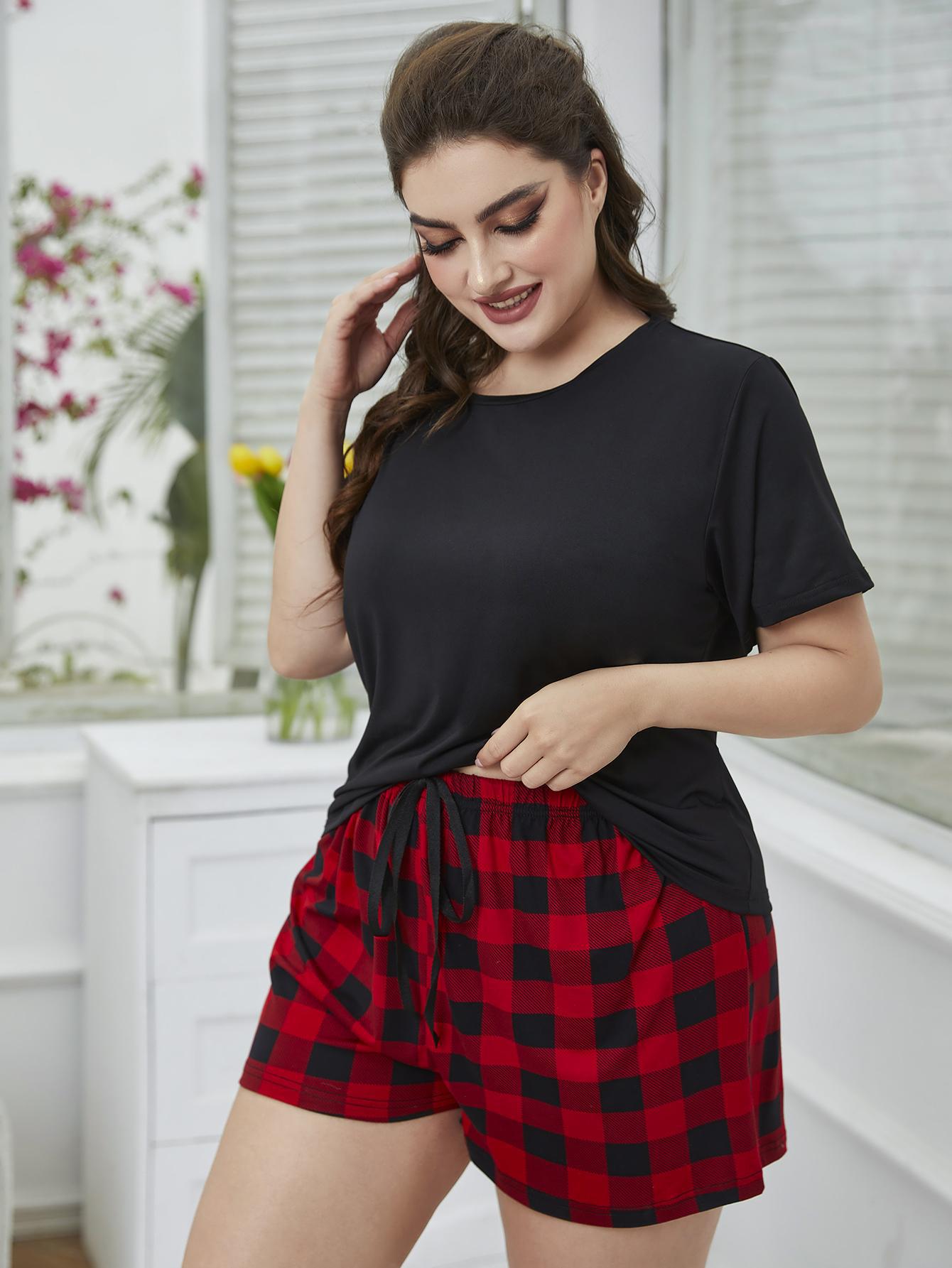 Plus Size Round Neck Tee Shirt and Plaid Shorts Lounge Set - Fashorio