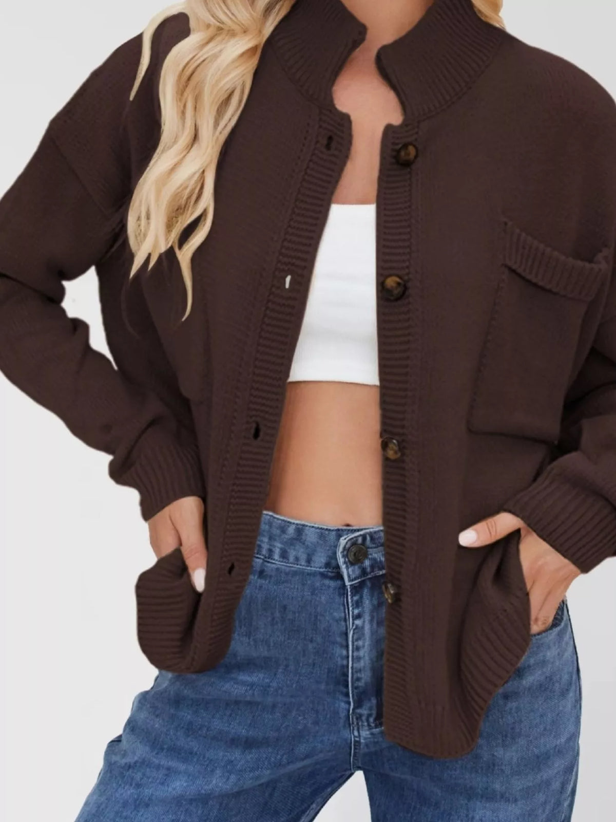 Casual knit cardigan pocket detail