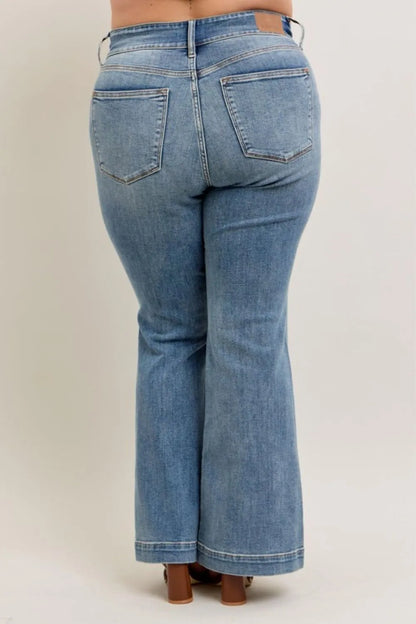 Judy Blue Full Size High-Waist Flare Denim Jeans with Front Seam Detail Plus Size - Fashorio