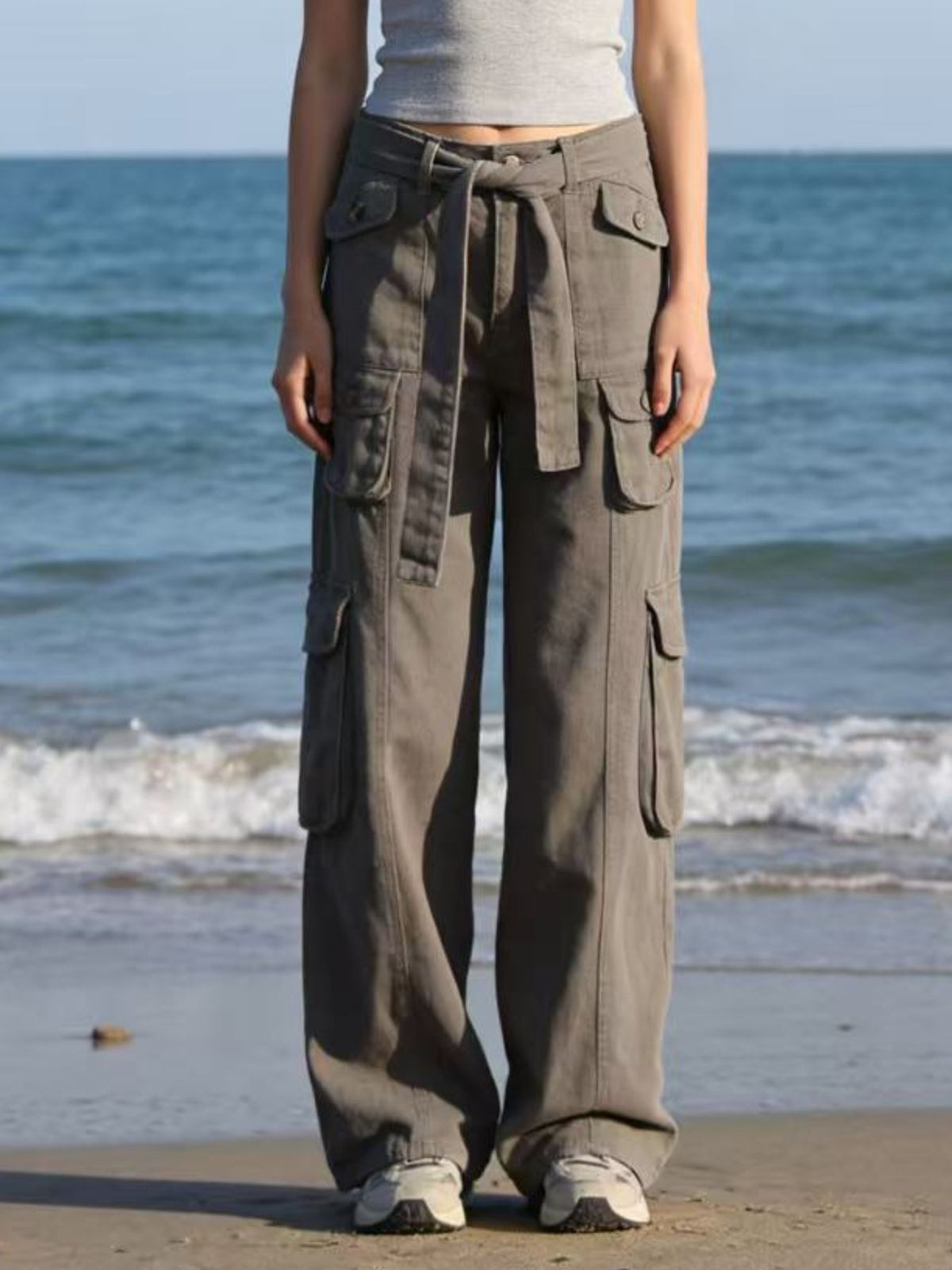 Cargo jeans tie waist detail