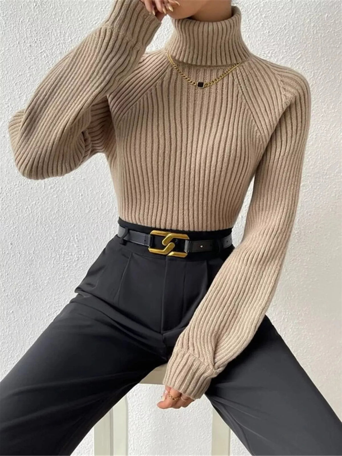 Ribbed pullover in burgundy