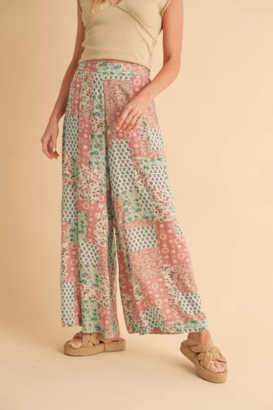 Wide leg pants print fabric detail