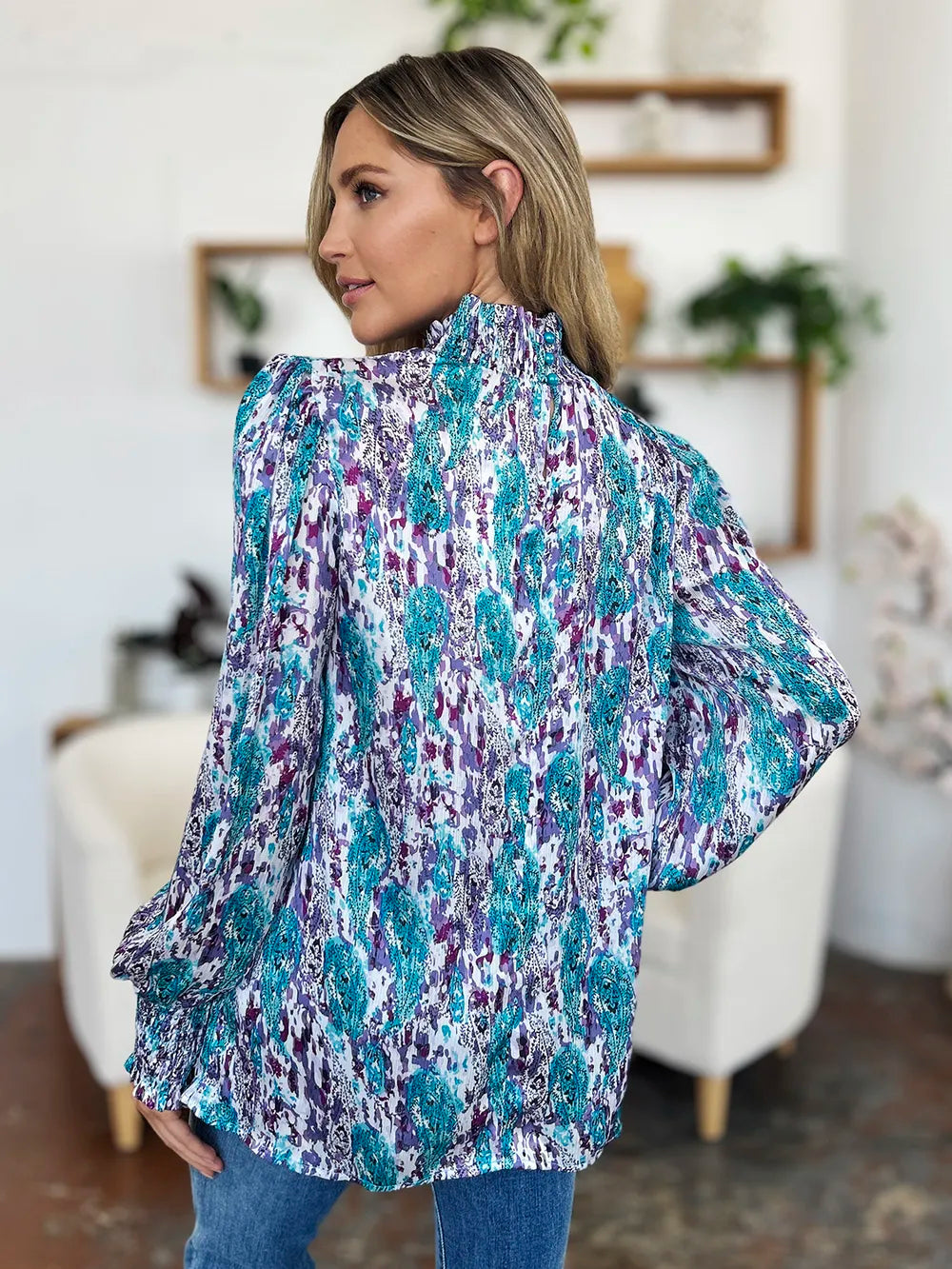 Plus size fit of the frill smocked blouse