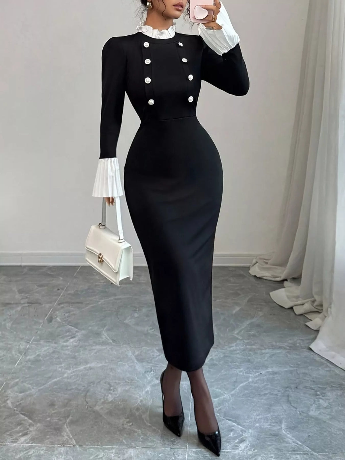 Long sleeve and frill detail close up