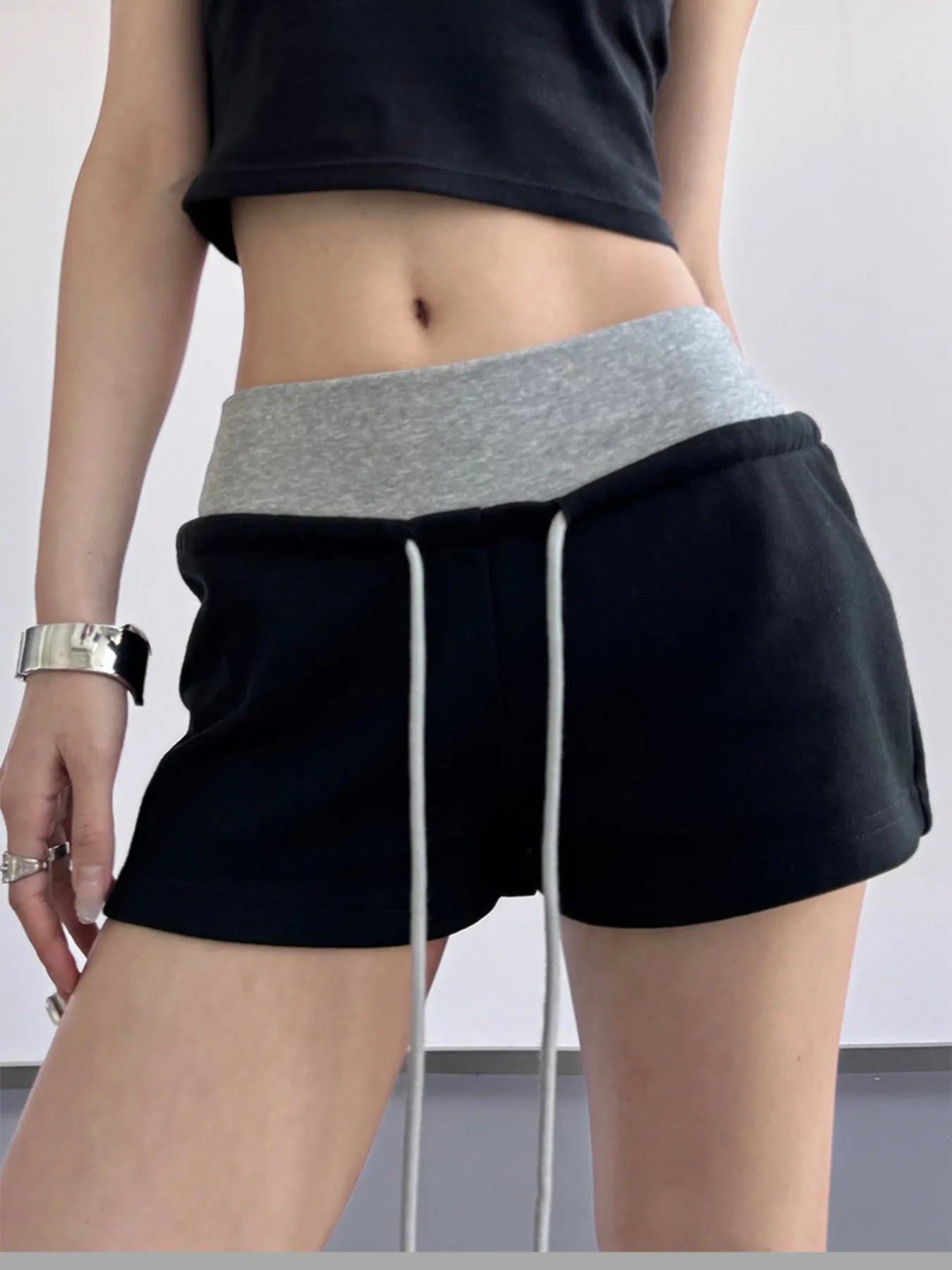 Drawstring Shorts with Contrast Waistband Black - Fashorio