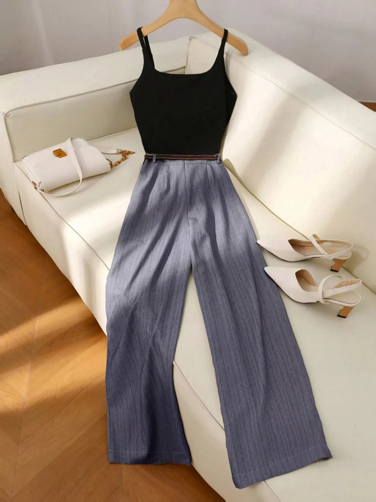 Coordinated sleeveless set full outfit