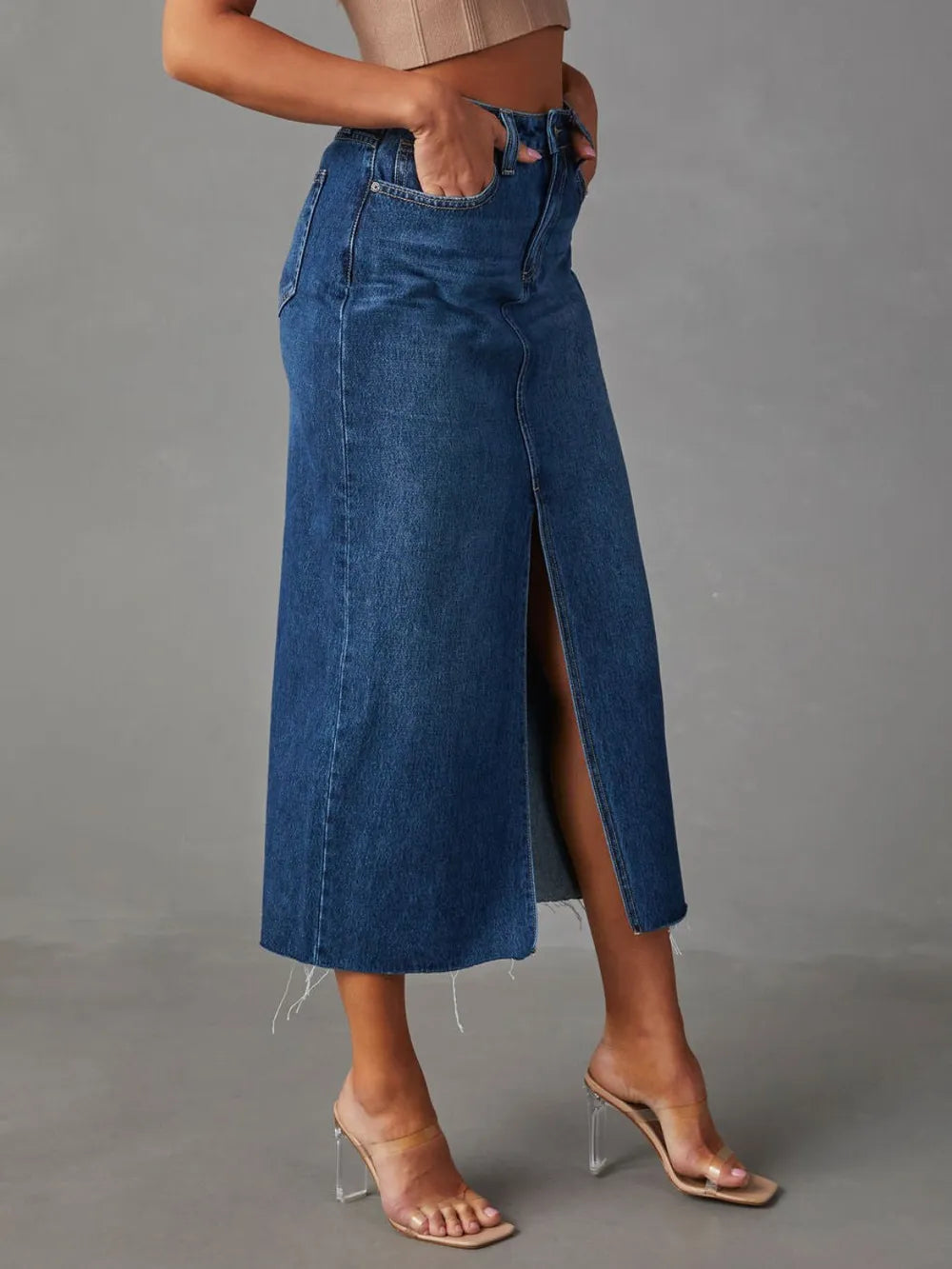 High waist denim midi skirt styled outfit
