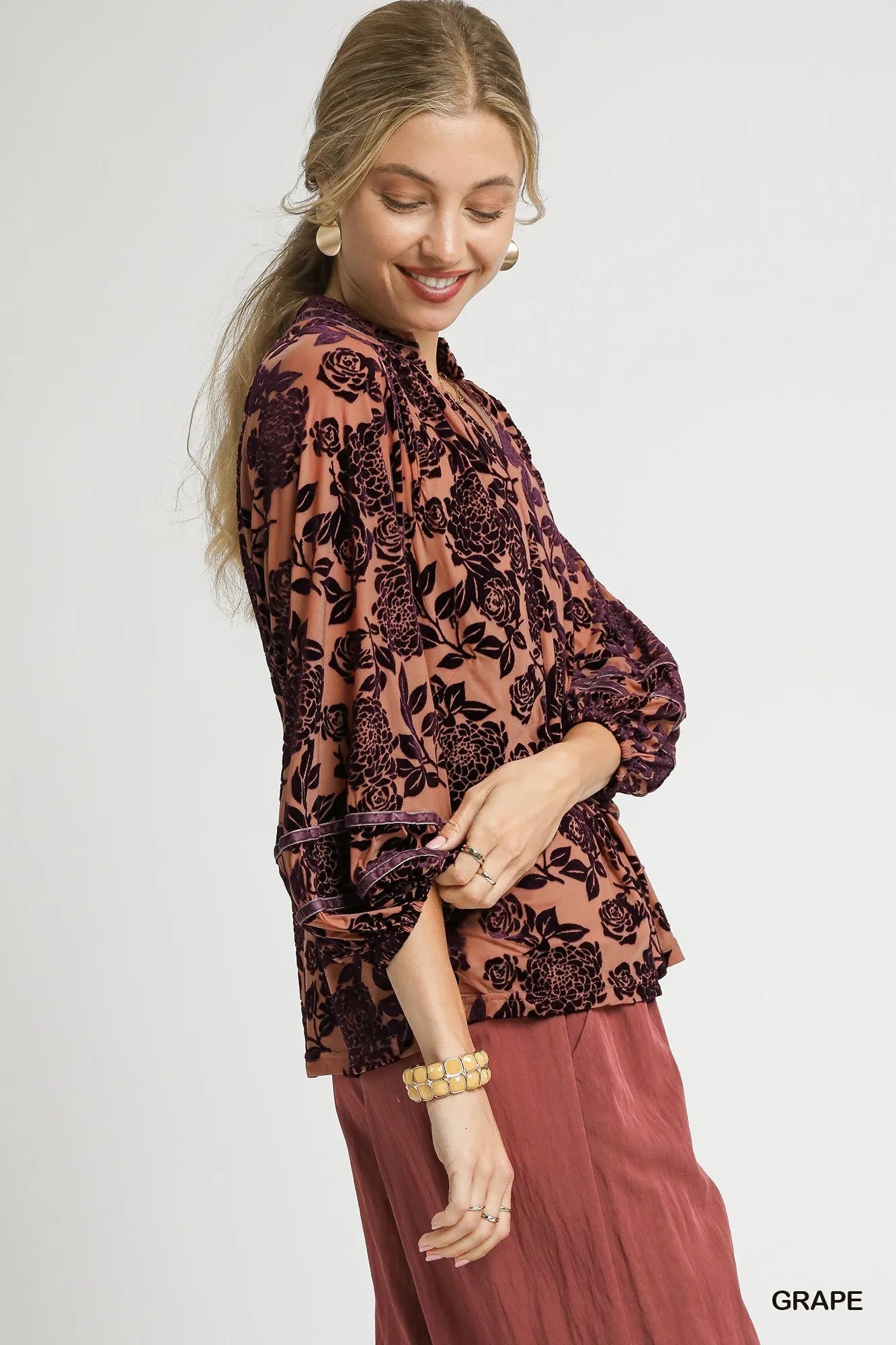 Umgee Floral Velvet Blouse with Balloon Sleeves - Fashorio