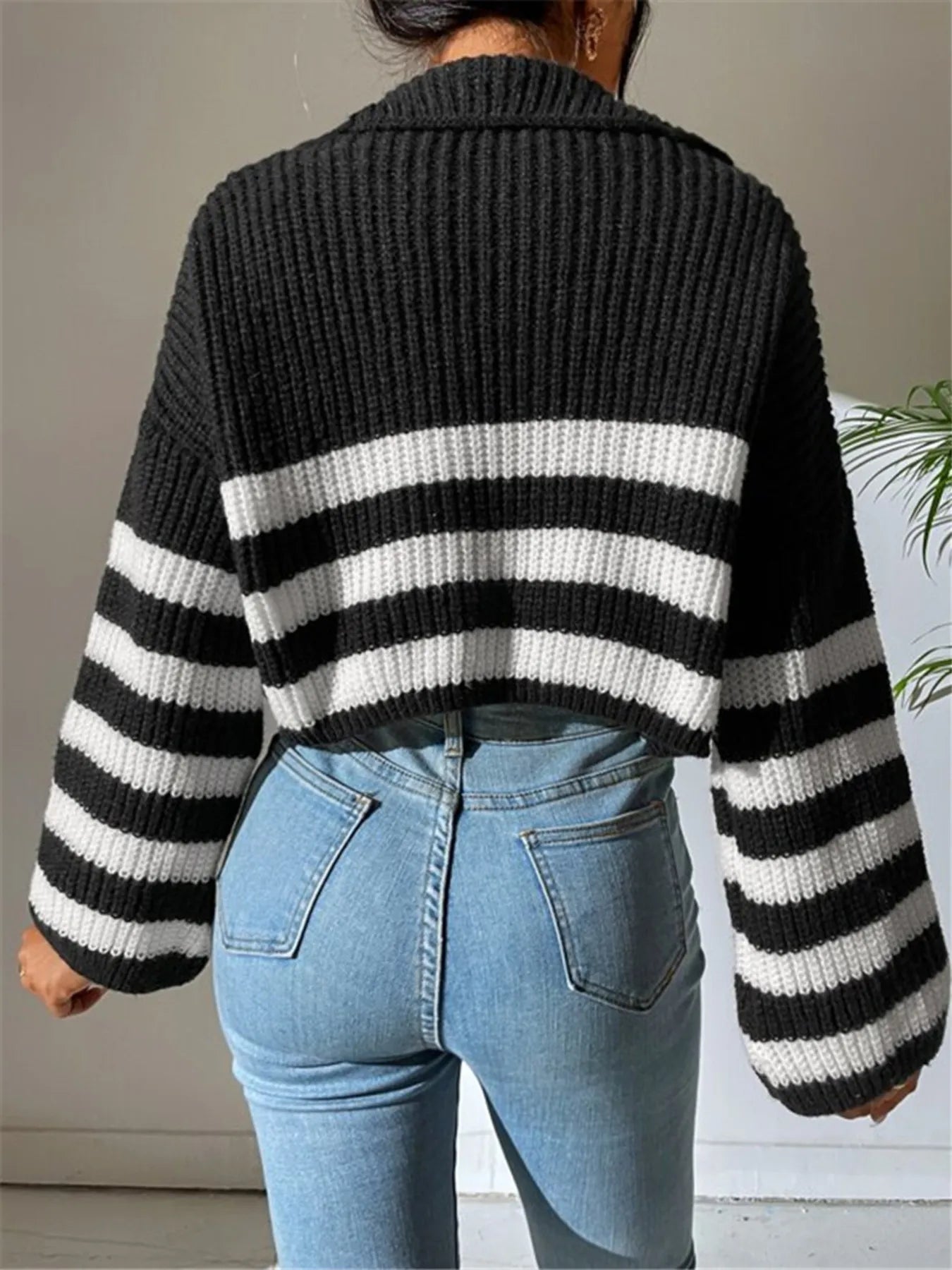 Striped Half Zip Cropped Sweater - Fashorio