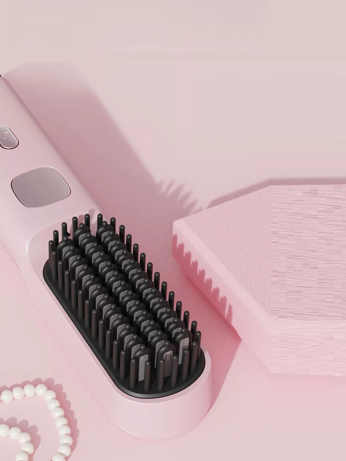 Straightening comb in black