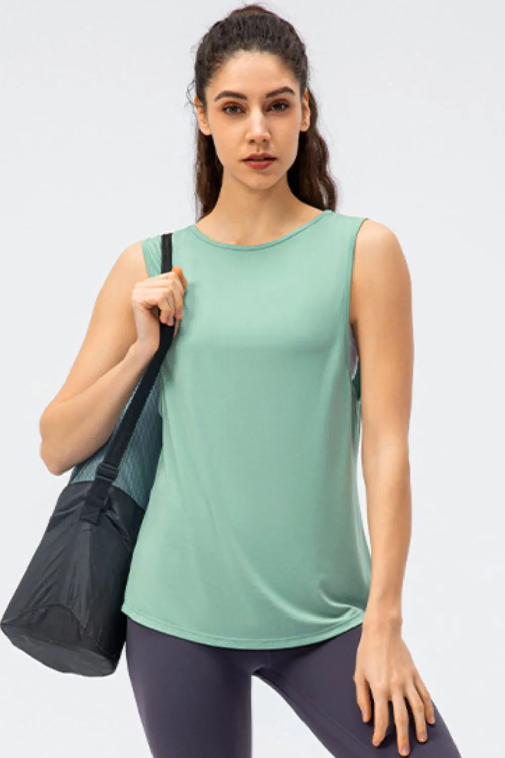 Cutout reversible active tank front view