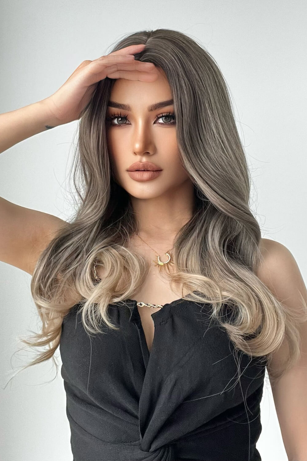 Straight hair texture detail on synthetic wig