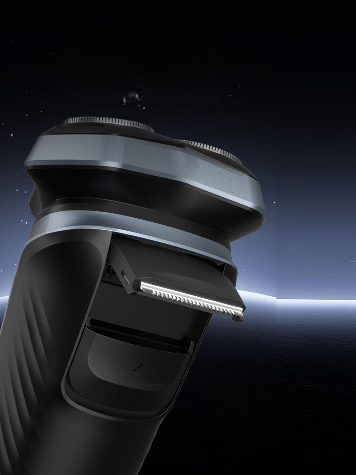Rotary shaver charging on USB cable