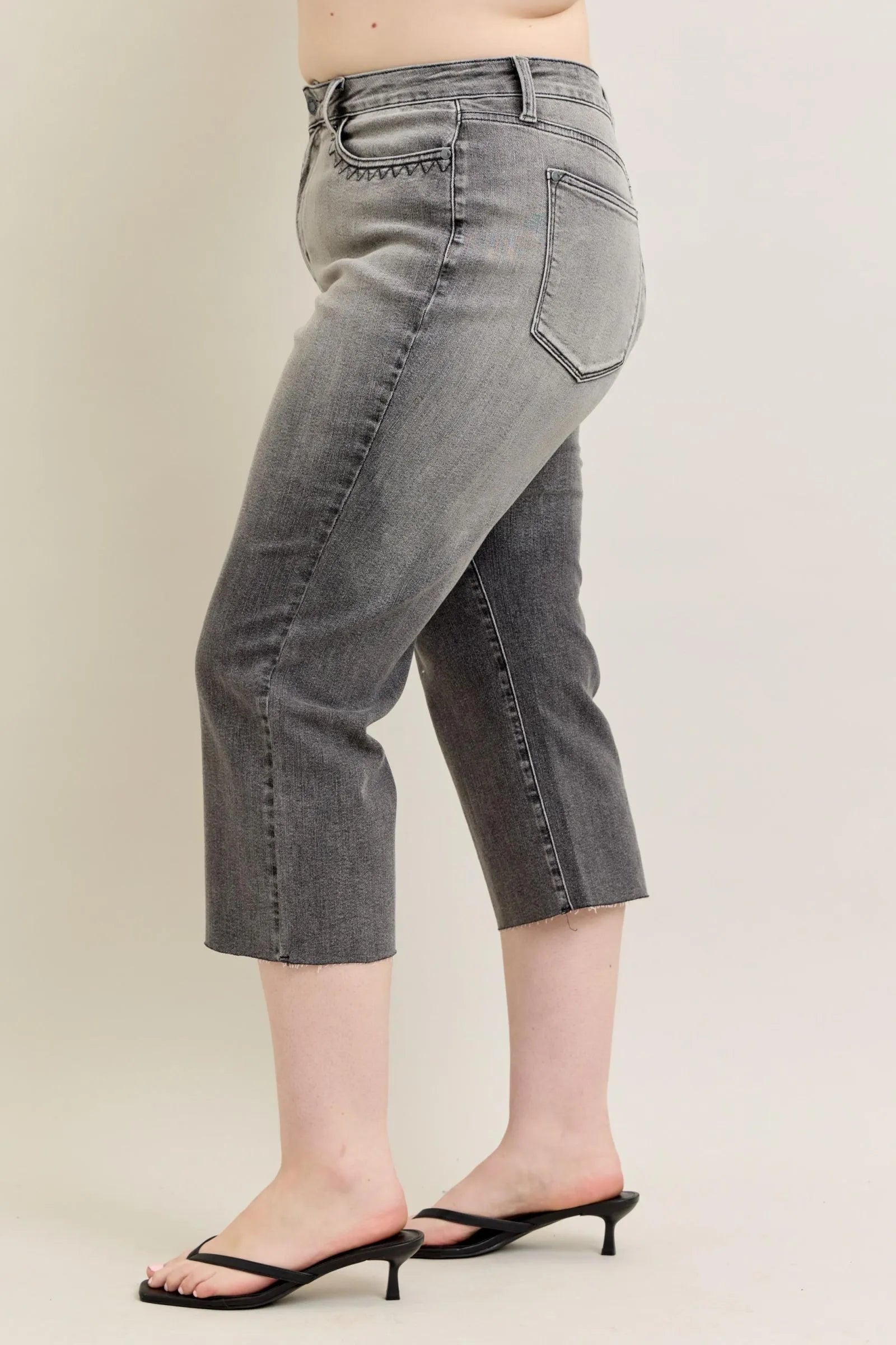 Judy Blue Full Size Wide Leg Capris Jeans Plus Size - Fashorio