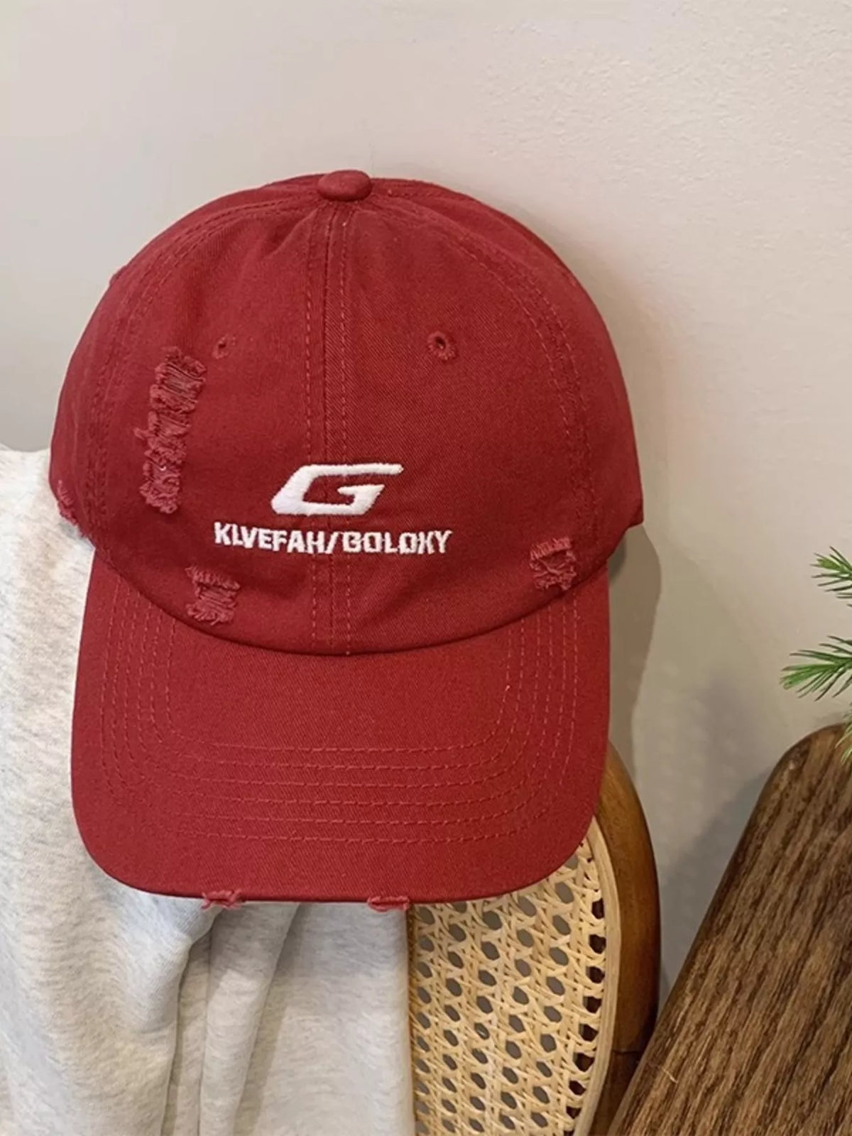 Embroidered cap color range overview