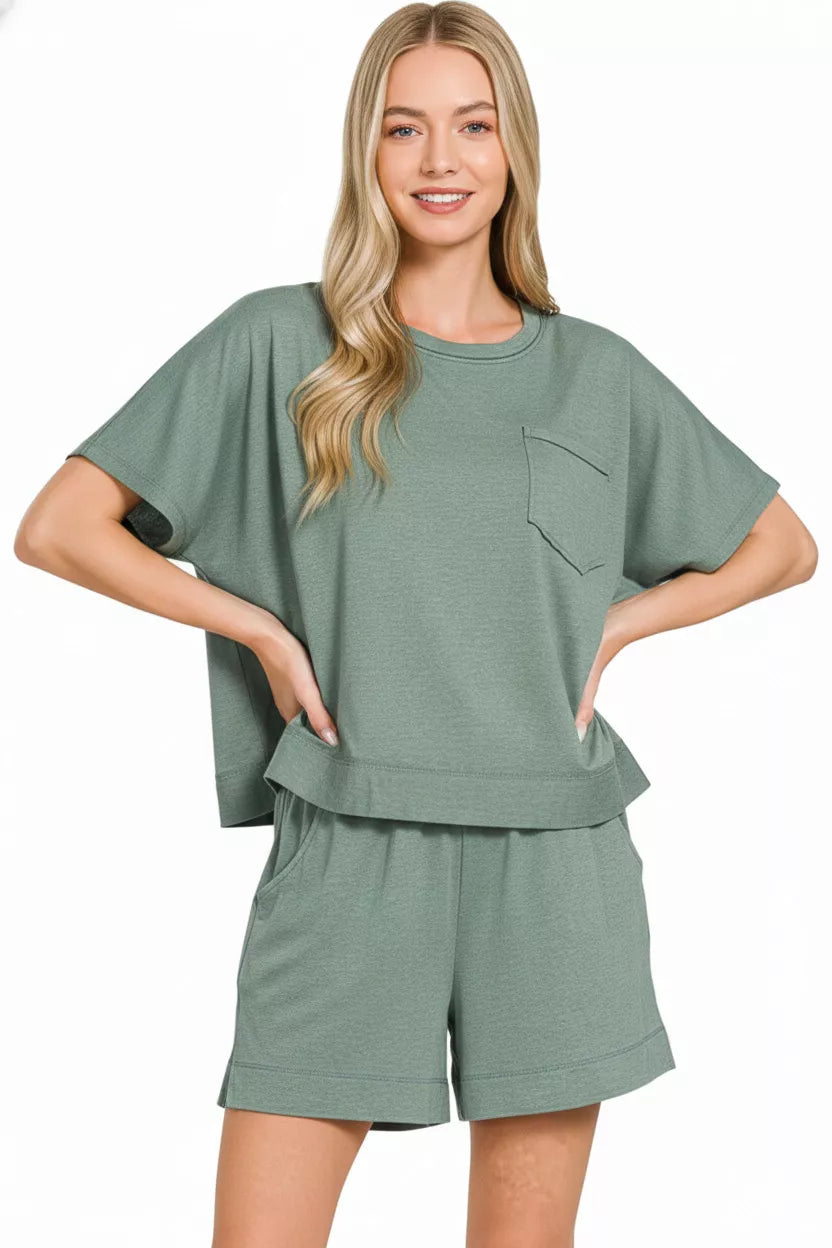 Boxy cotton top and matching shorts side view