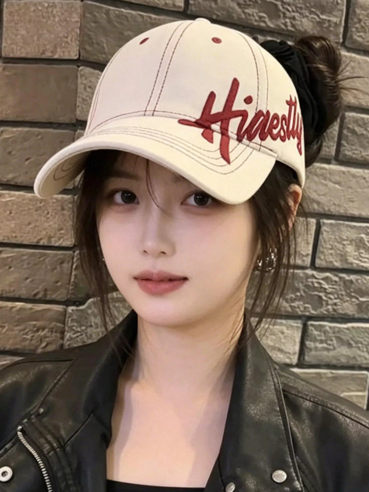 Side profile of the structured crown and curved brim cap
