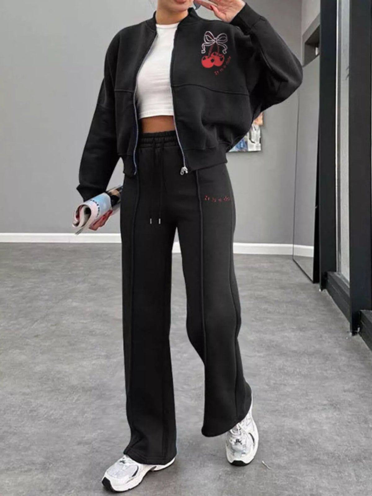 Zip up dropped shoulder jacket and pants set front view