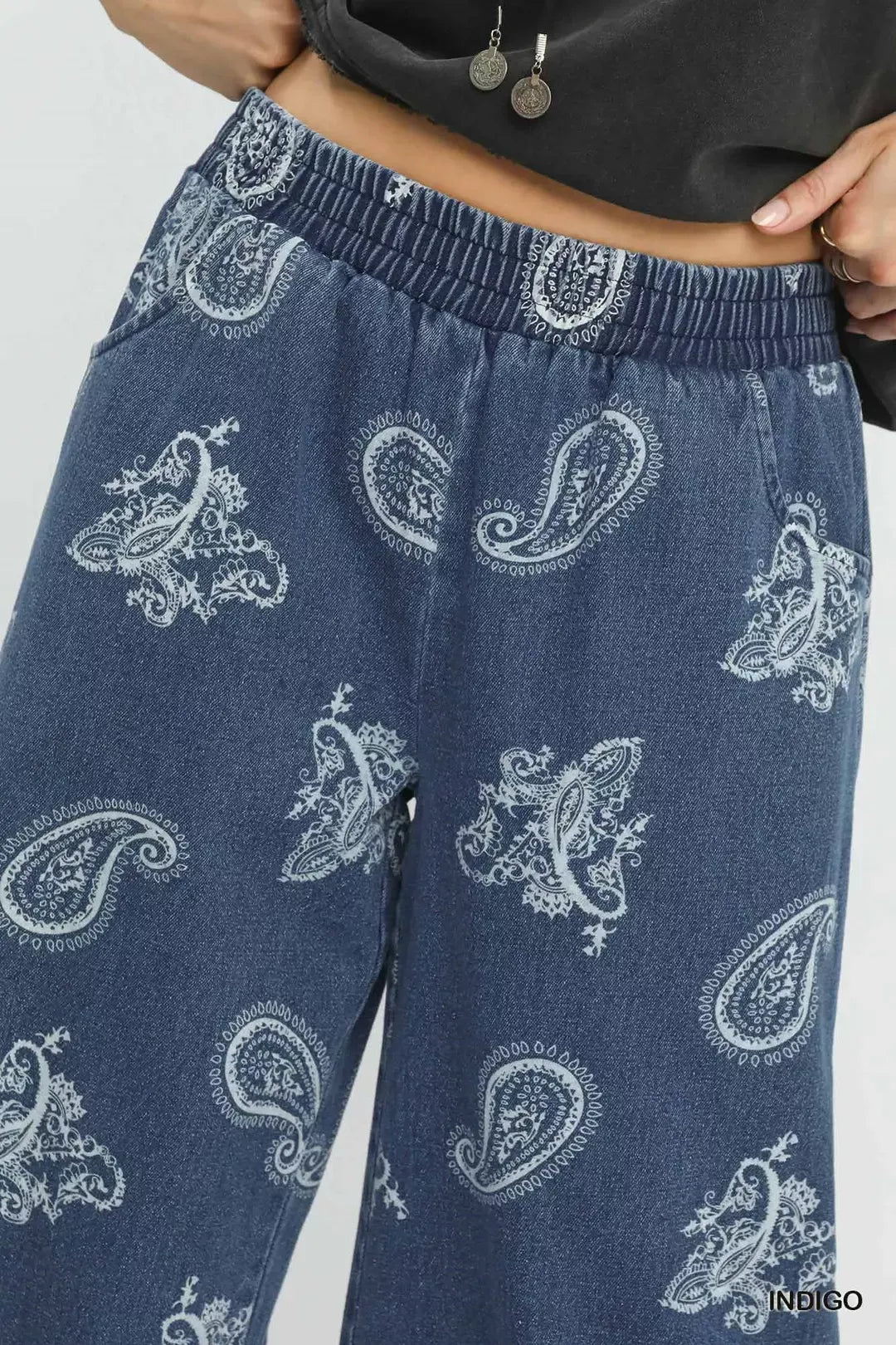 Paisley print wide leg denim pants print detail