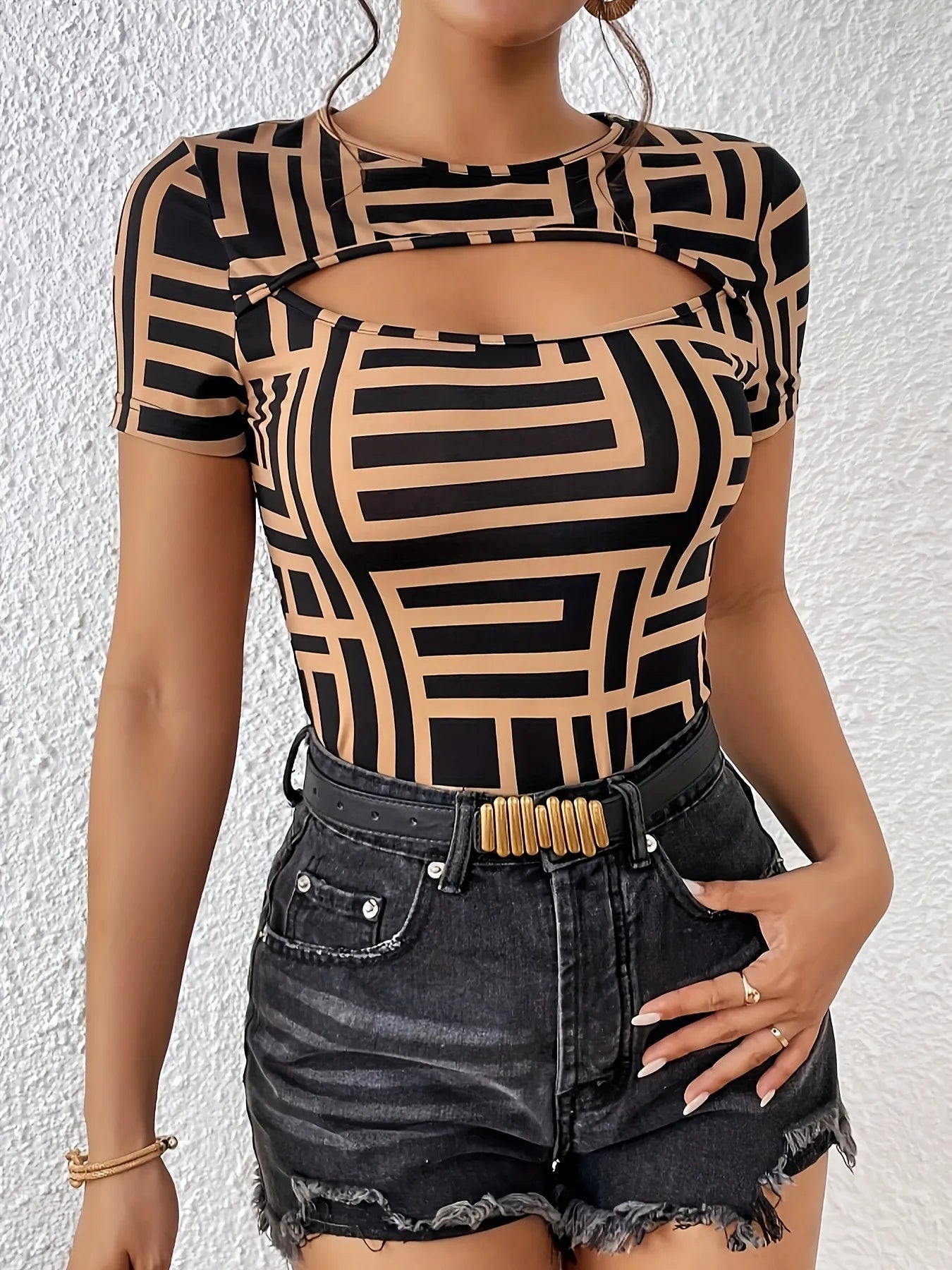 Geometric Print Cutout Short Sleeve T-Shirt - Fashorio
