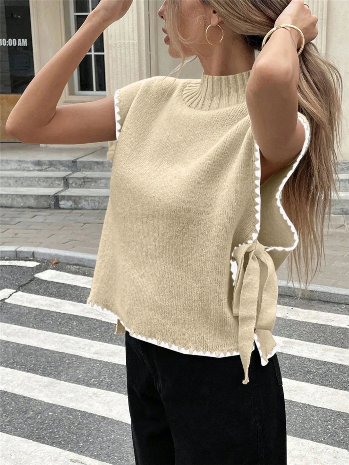 Ribbed Turtleneck Sweater Vest with Contrast Trim - Fashorio