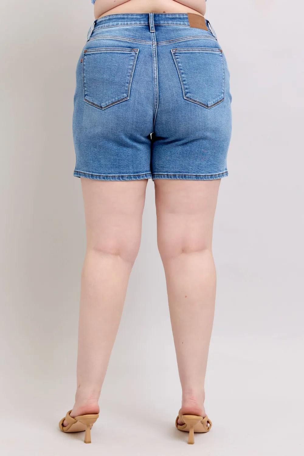 Front pocket detail of the jean shorts