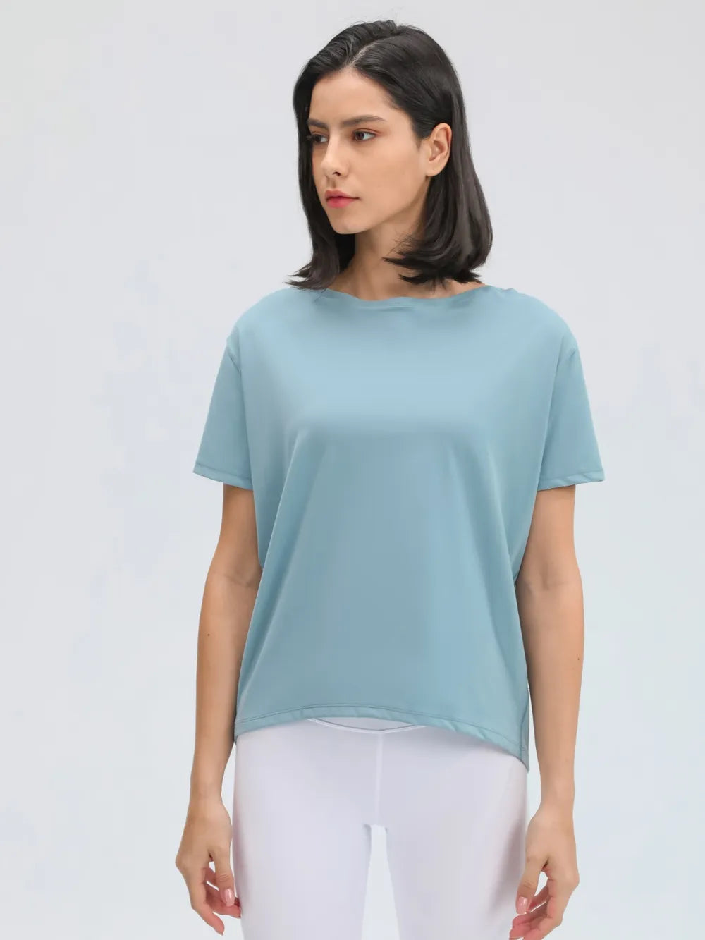 Round neck short sleeve active t-shirt studio view