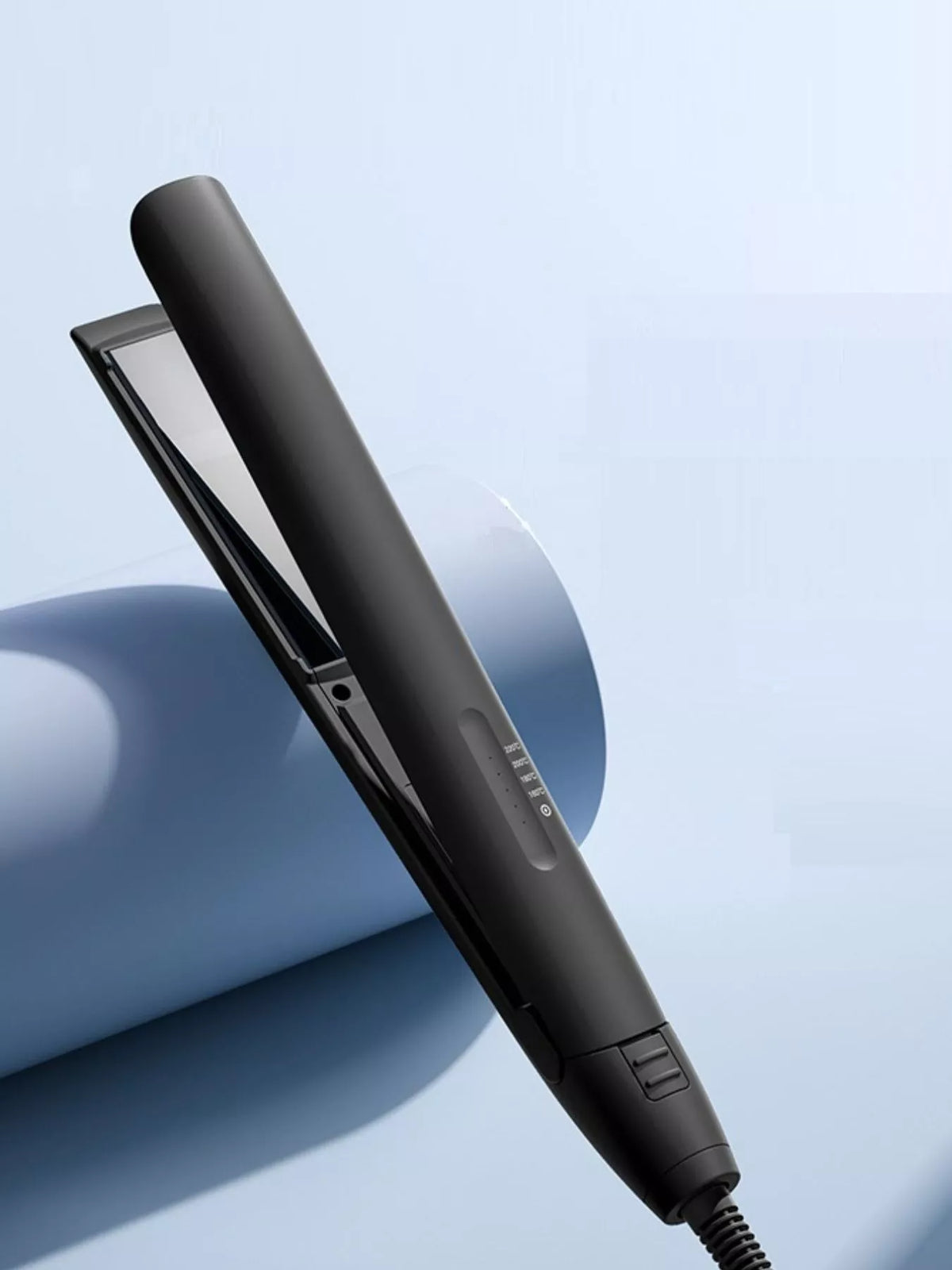 Compact straightener held in hand