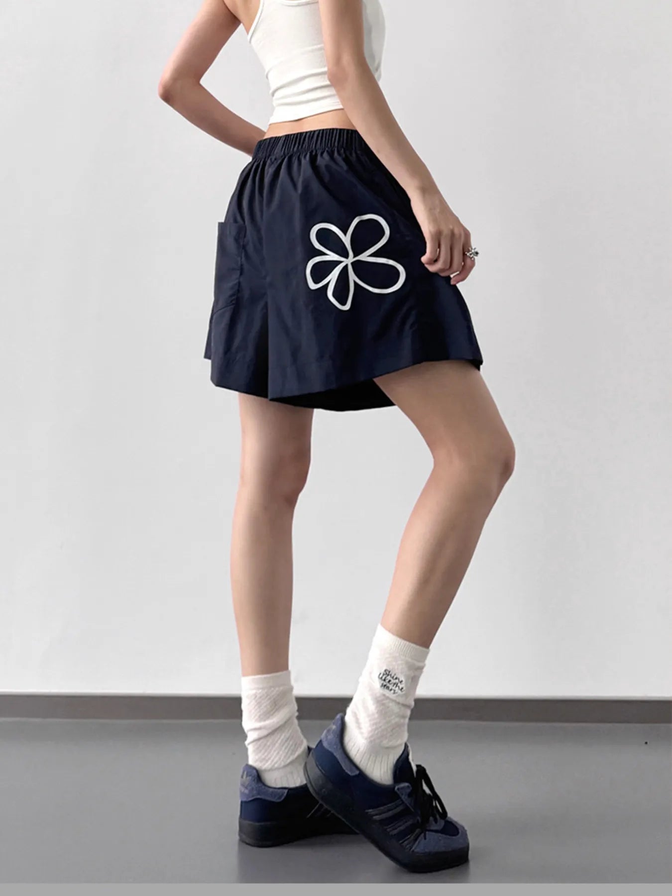 Elastic Waist Shorts - Fashorio