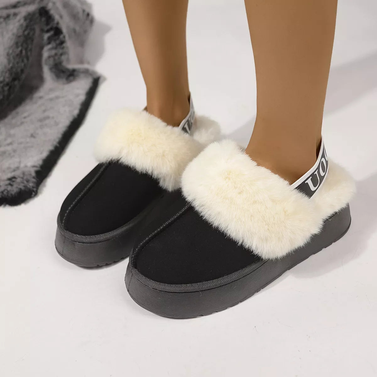Round toe platform ankle boots in suede material detail