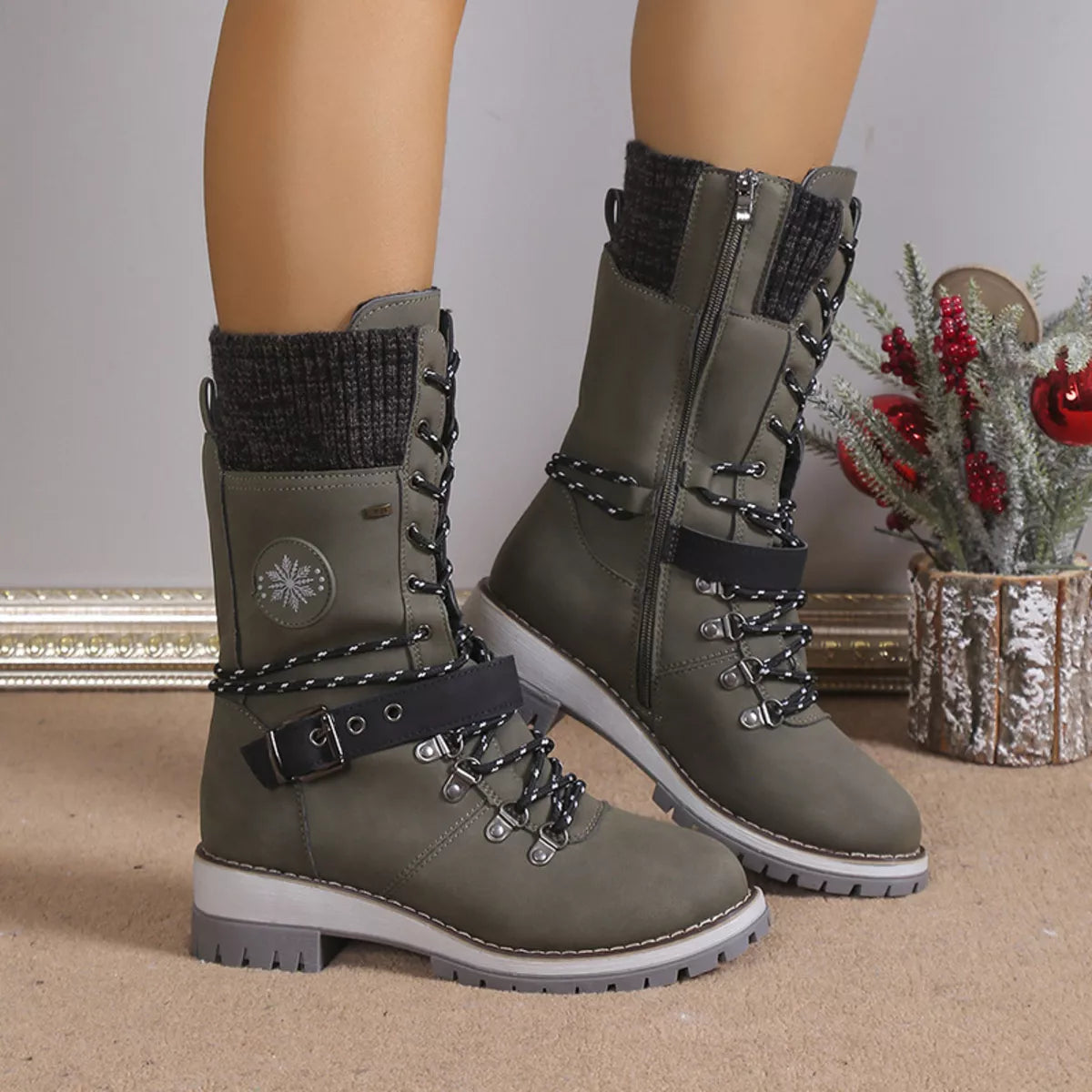 Lace Up Block Heel Boots in black