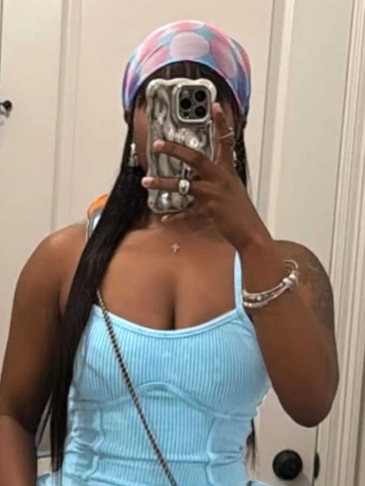 Scoop neck cami detail